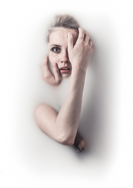 Photograph for the Royal Opera House production of 4.48 Psychosis